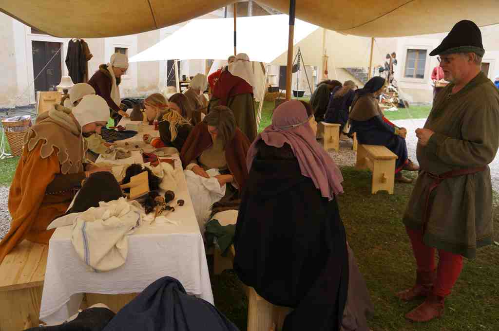 Rosenburg- Historisches Burgtreiben 2013