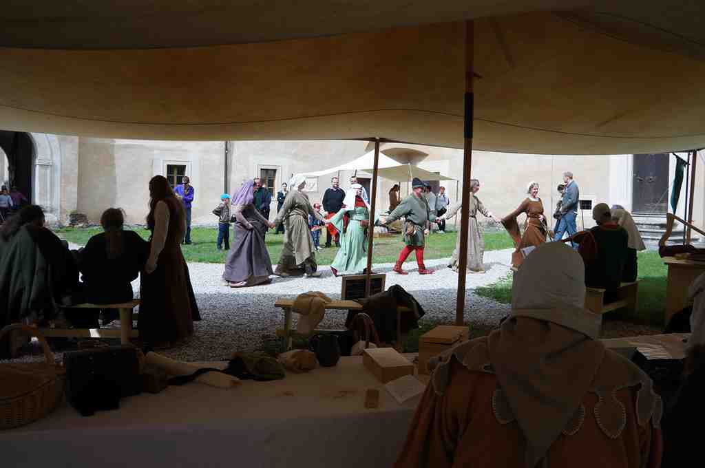 Rosenburg- Historisches Burgtreiben 2013