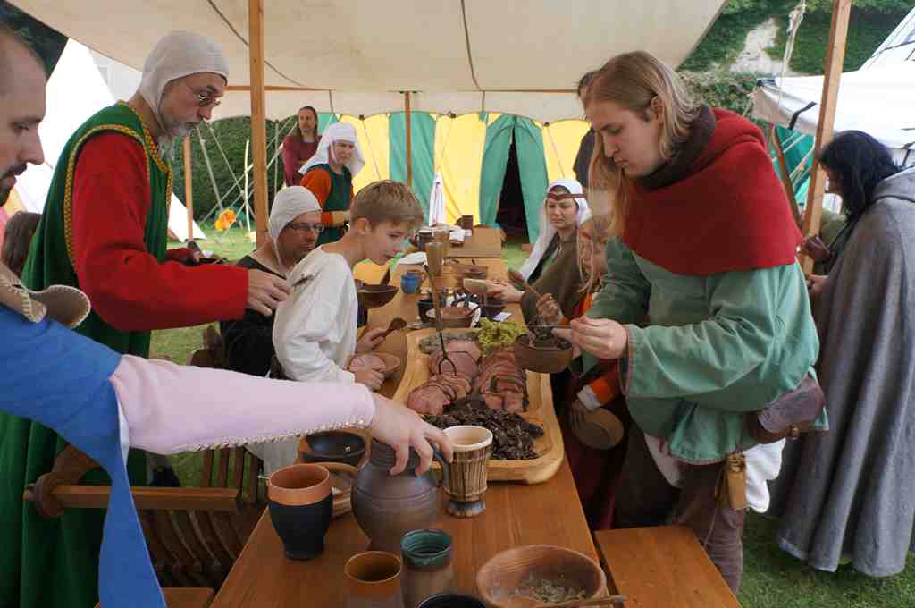Rosenburg- Historisches Burgtreiben 2013