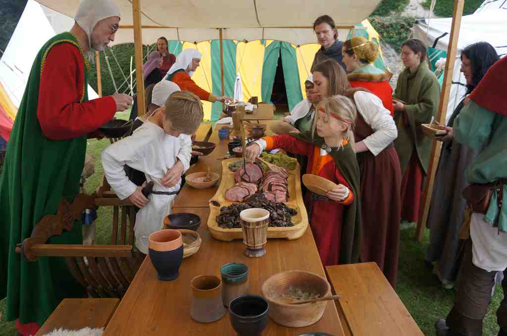 Rosenburg- Historisches Burgtreiben 2013