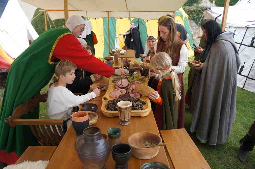 Rosenburg- Historisches Burgtreiben 2013