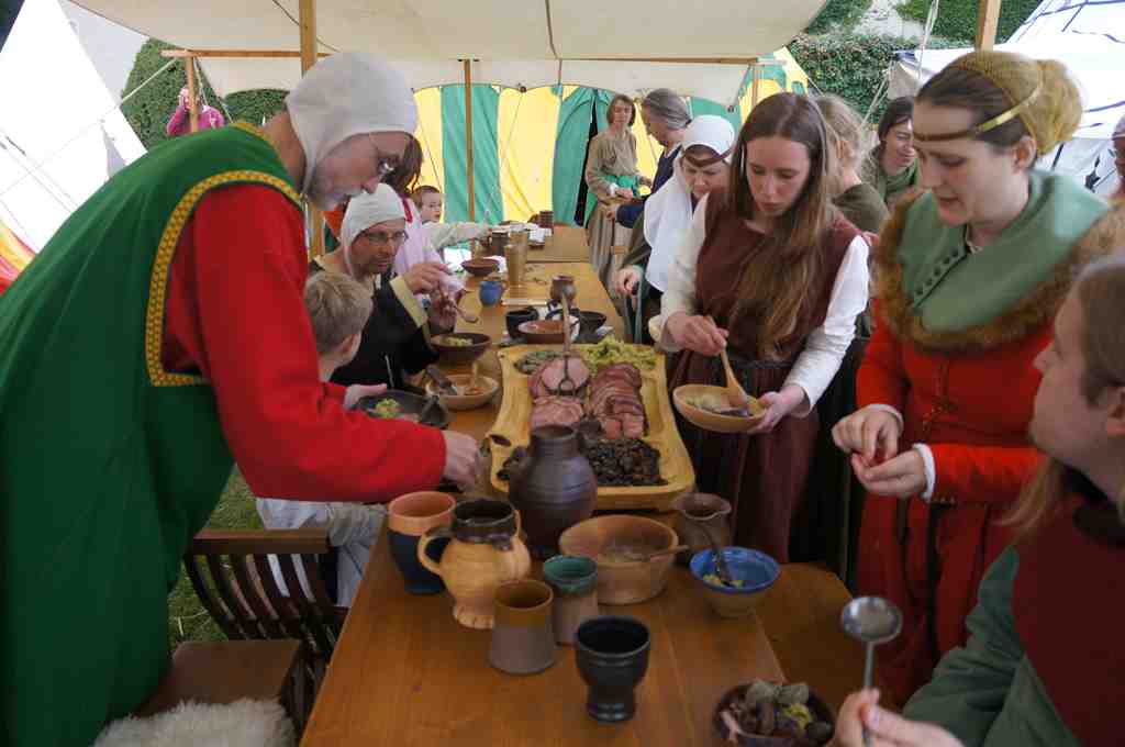 Rosenburg- Historisches Burgtreiben 2013