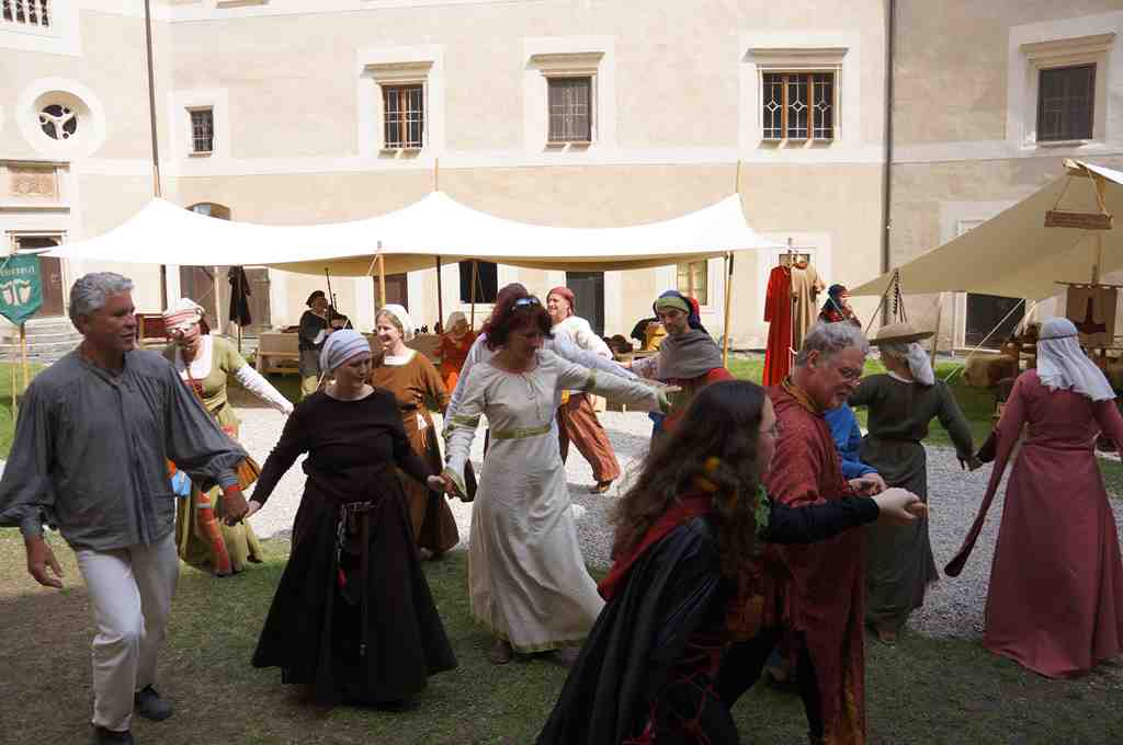 Rosenburg- Historisches Burgtreiben 2013