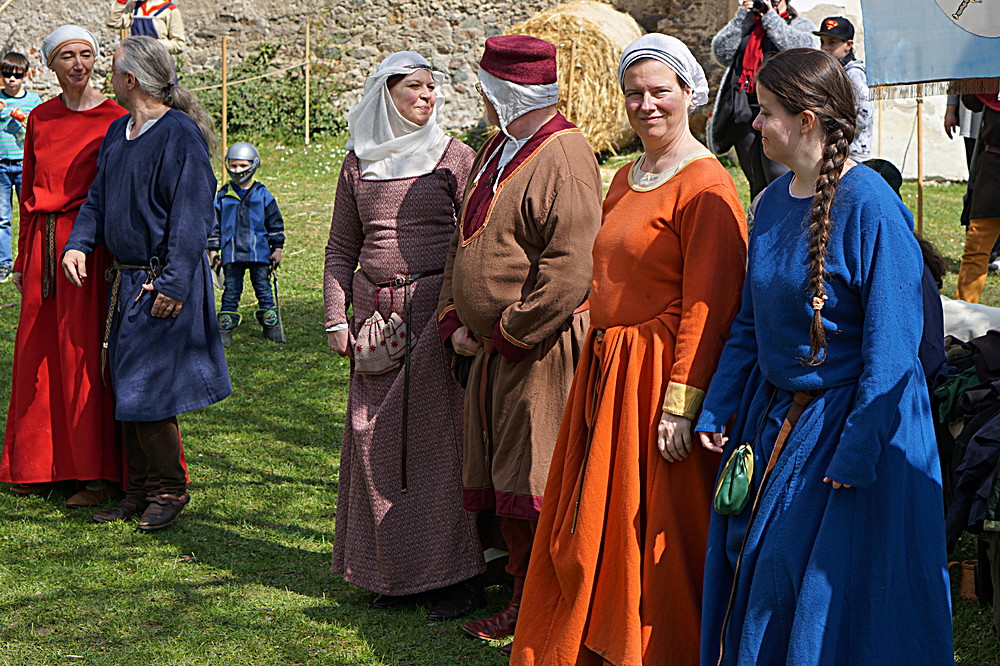 2017-04-09: Eulenspiels Spezialtanzgruppe SPEZZATO bei Auftritt auf Schloss Gloggnitz (Fotos)