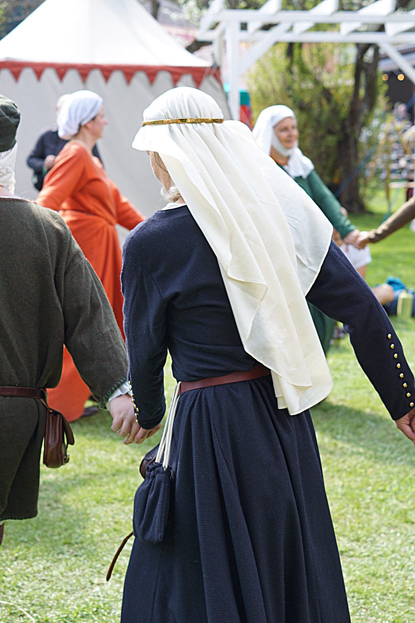 2017-04-09: Eulenspiels Spezialtanzgruppe SPEZZATO bei Auftritt auf Schloss Gloggnitz (Fotos)