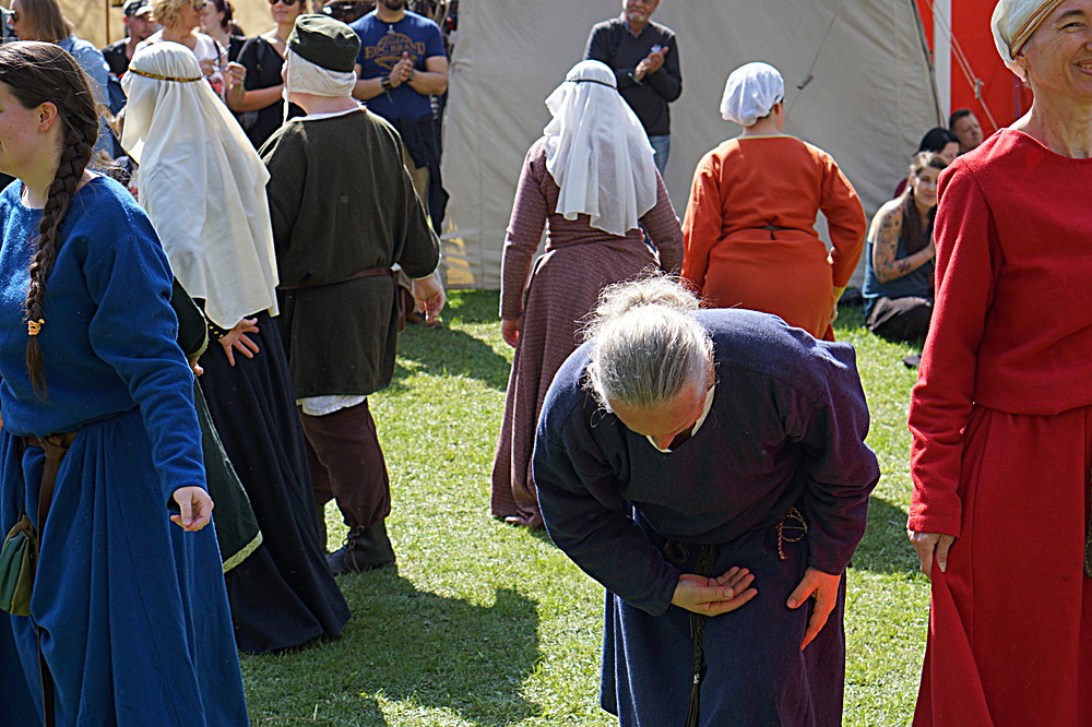 2017-04-09: Eulenspiels Spezialtanzgruppe SPEZZATO bei Auftritt auf Schloss Gloggnitz (Fotos)
