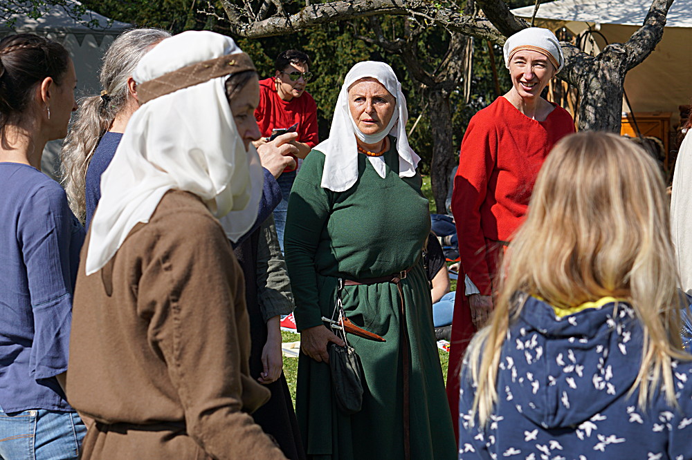 2017-04-09: Eulenspiels Spezialtanzgruppe SPEZZATO bei Auftritt auf Schloss Gloggnitz (Fotos)