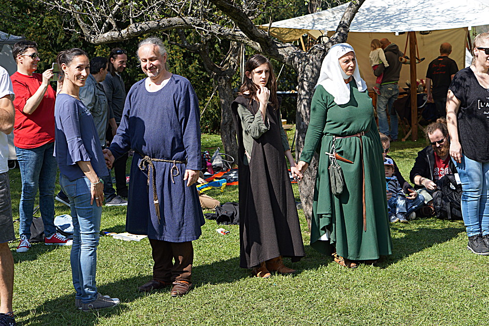 2017-04-09: Eulenspiels Spezialtanzgruppe SPEZZATO bei Auftritt auf Schloss Gloggnitz (Fotos)