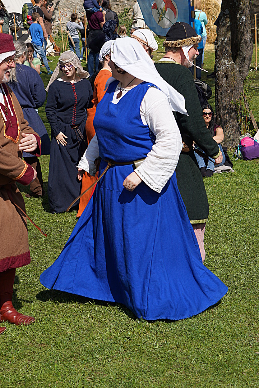 2017-04-09: Eulenspiels Spezialtanzgruppe SPEZZATO bei Auftritt auf Schloss Gloggnitz (Fotos)