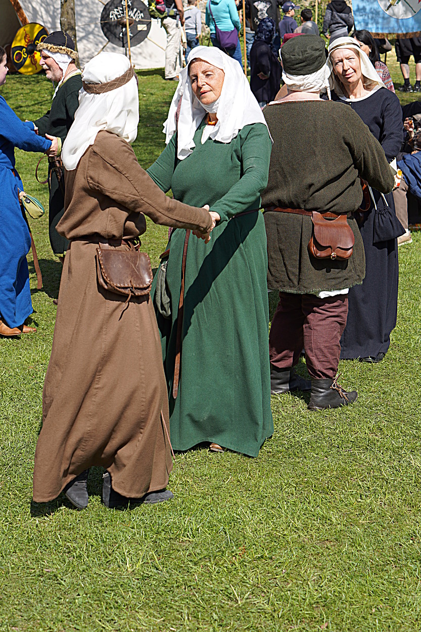 2017-04-09: Eulenspiels Spezialtanzgruppe SPEZZATO bei Auftritt auf Schloss Gloggnitz (Fotos)