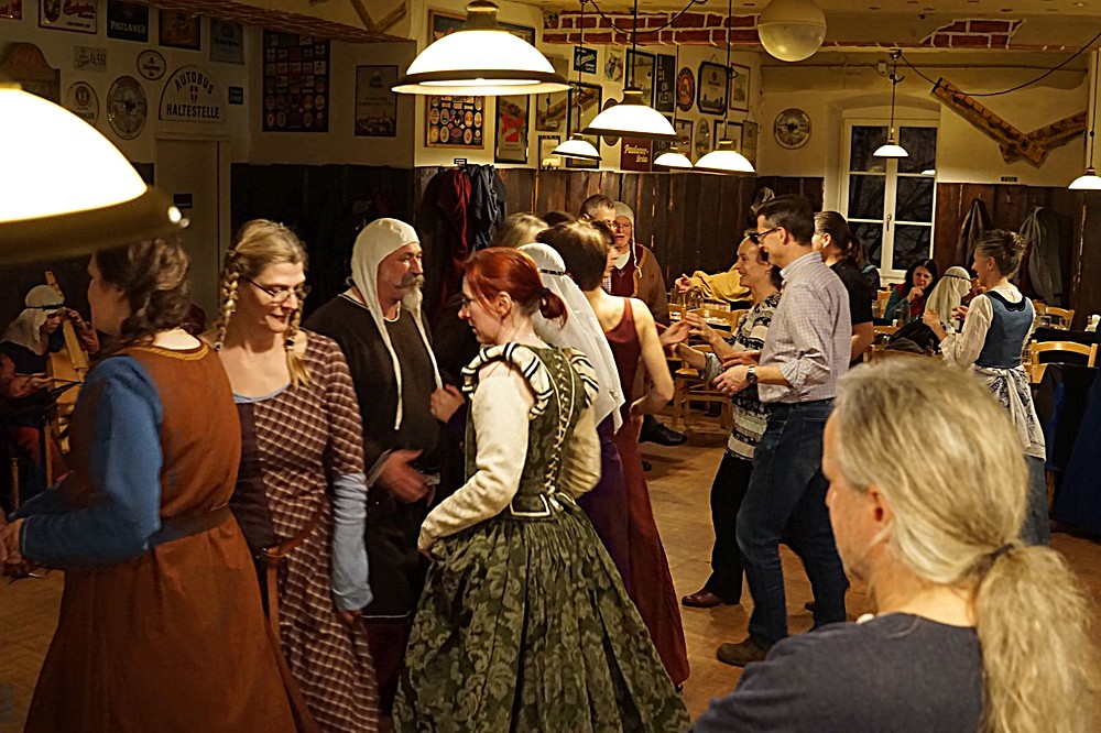 2019 02 16 TROLLFERD - Historische Tanztaverne