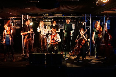 Image: 2018 03 18 Ballsaal Eulenfolk mit der WILDEN KAPELLE und VALENTIN ARNOLD (Fotos)