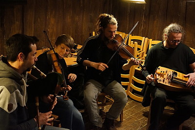 Image: TRIO WHA + Lucie Wagner - Balfolk-Tanztaverne mit Session für Eulenspiel am 07.04.2017